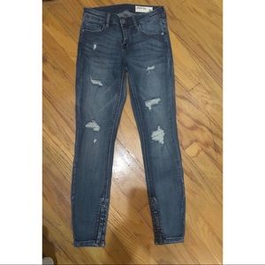 👖✨ Distressed Skinny Jeans, NWOT